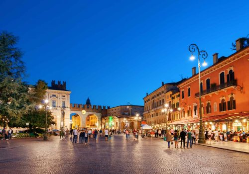 Verona-Piazza Bra-min